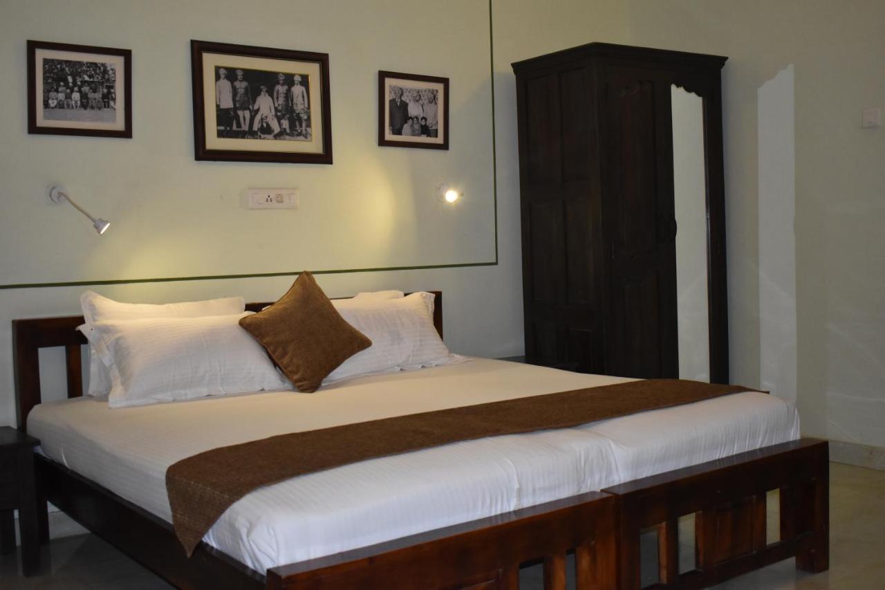 เดอะ โกนาร์ค นาวาล สาครพาเลซ Hotel บุนดิ ภายนอก รูปภาพ