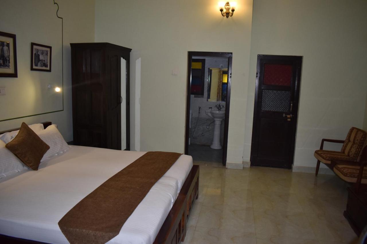 เดอะ โกนาร์ค นาวาล สาครพาเลซ Hotel บุนดิ ภายนอก รูปภาพ