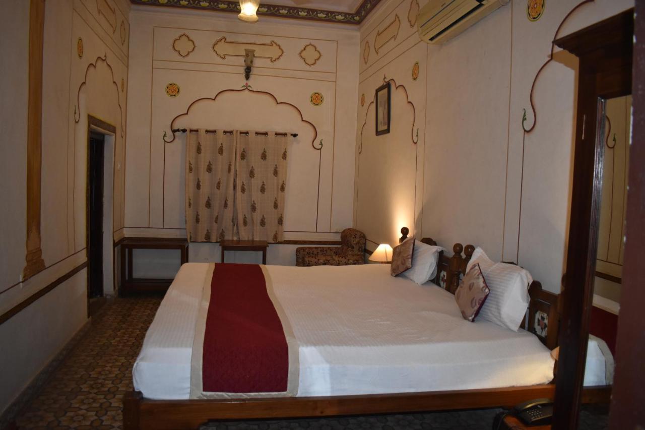 เดอะ โกนาร์ค นาวาล สาครพาเลซ Hotel บุนดิ ภายนอก รูปภาพ
