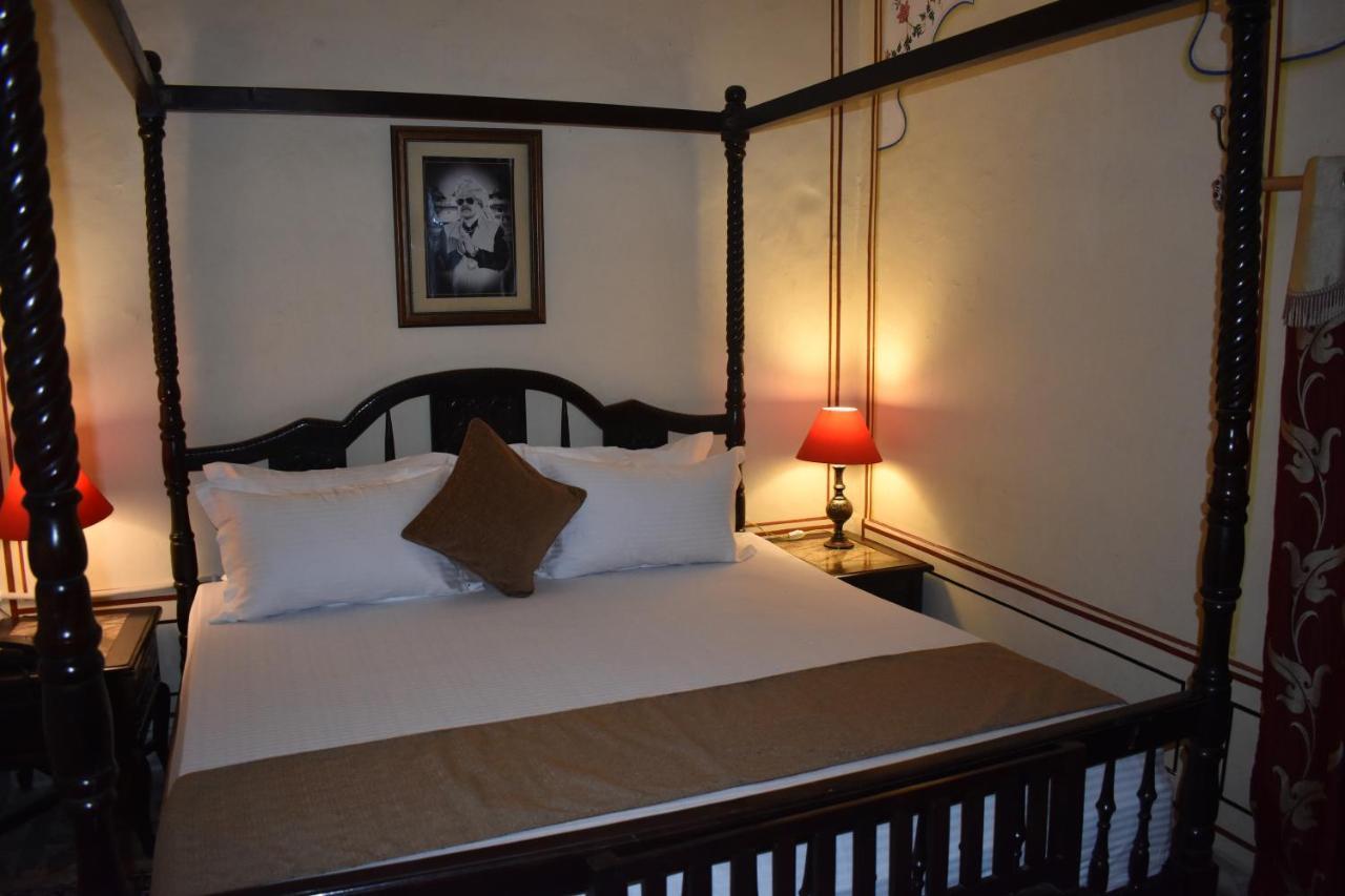 เดอะ โกนาร์ค นาวาล สาครพาเลซ Hotel บุนดิ ภายนอก รูปภาพ