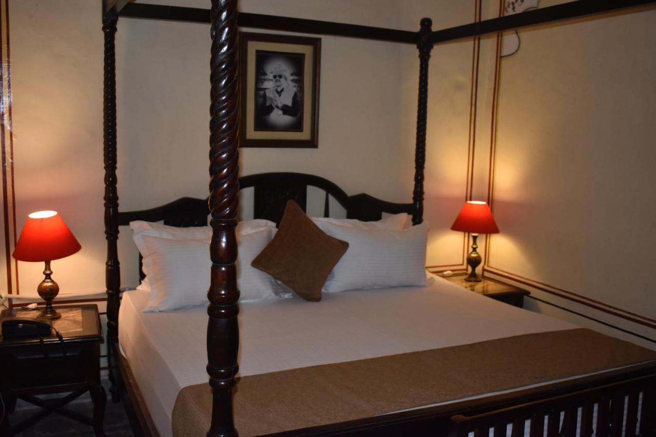 เดอะ โกนาร์ค นาวาล สาครพาเลซ Hotel บุนดิ ภายนอก รูปภาพ