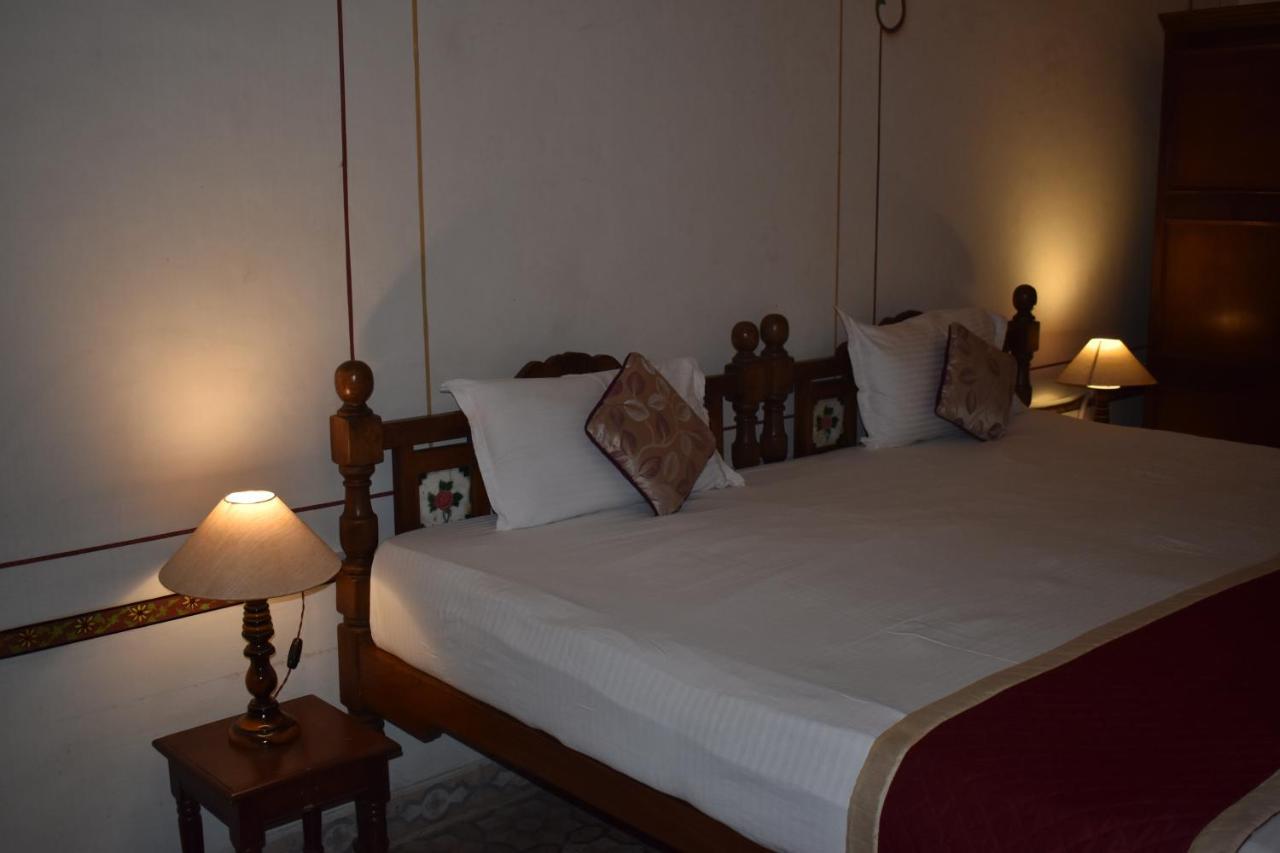 เดอะ โกนาร์ค นาวาล สาครพาเลซ Hotel บุนดิ ภายนอก รูปภาพ