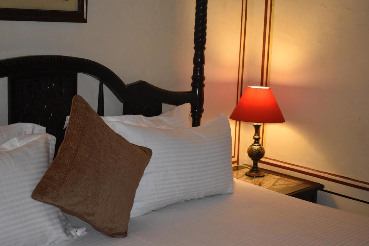 เดอะ โกนาร์ค นาวาล สาครพาเลซ Hotel บุนดิ ภายนอก รูปภาพ