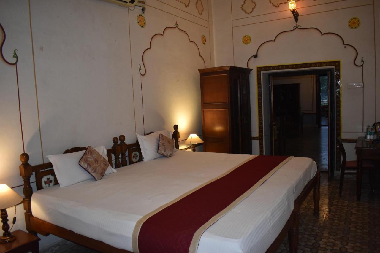 เดอะ โกนาร์ค นาวาล สาครพาเลซ Hotel บุนดิ ภายนอก รูปภาพ