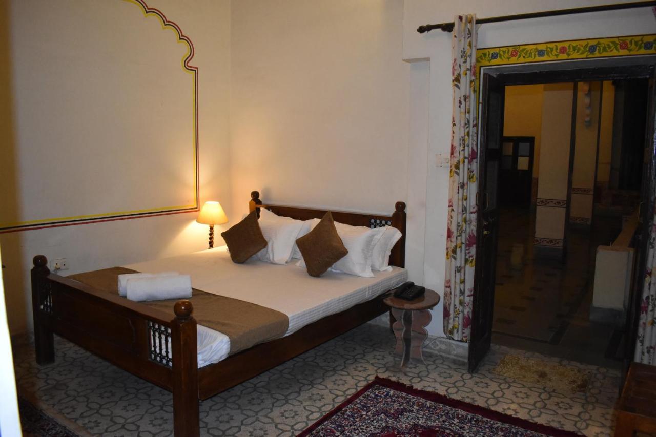 เดอะ โกนาร์ค นาวาล สาครพาเลซ Hotel บุนดิ ภายนอก รูปภาพ