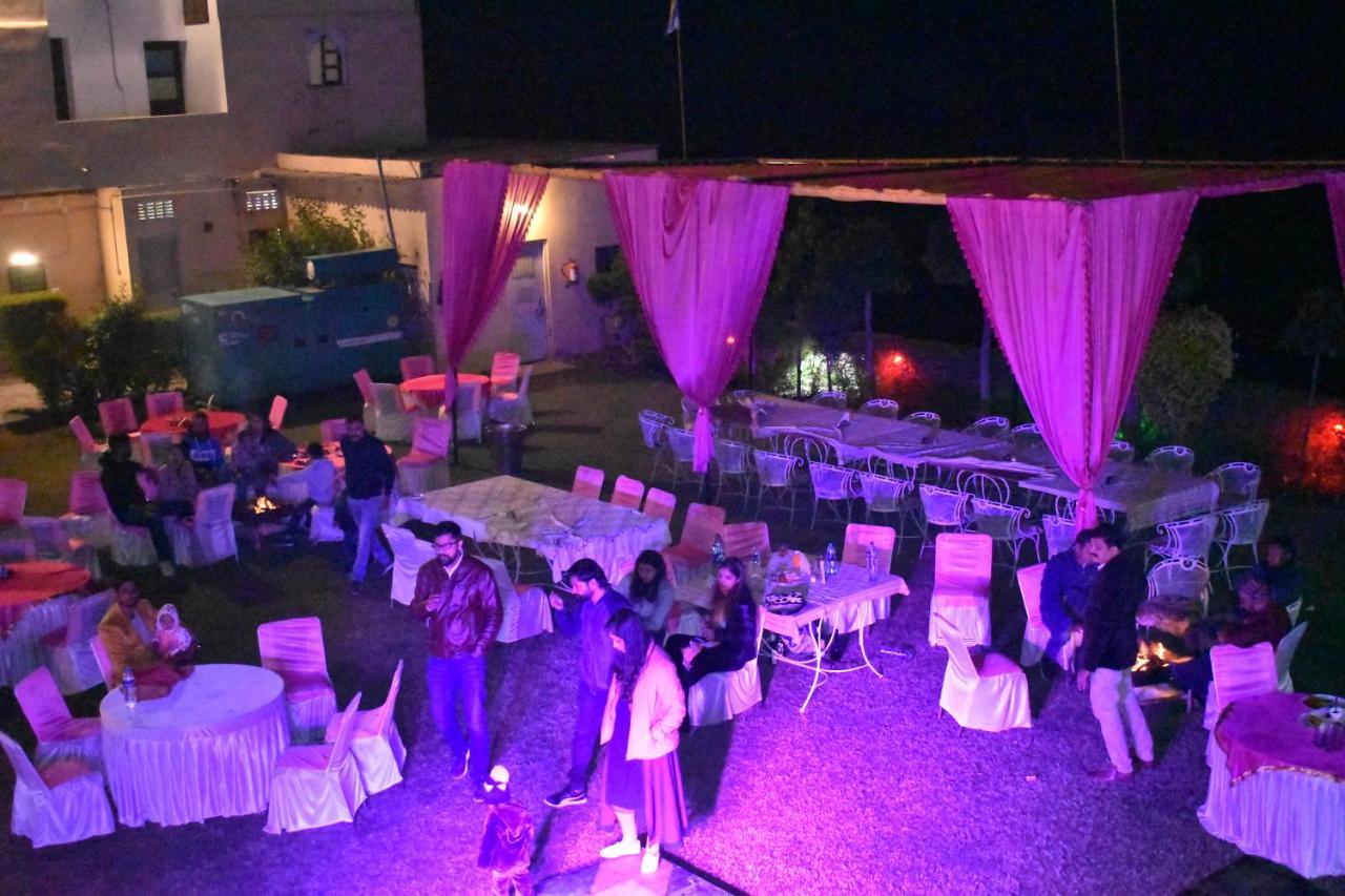 เดอะ โกนาร์ค นาวาล สาครพาเลซ Hotel บุนดิ ภายนอก รูปภาพ